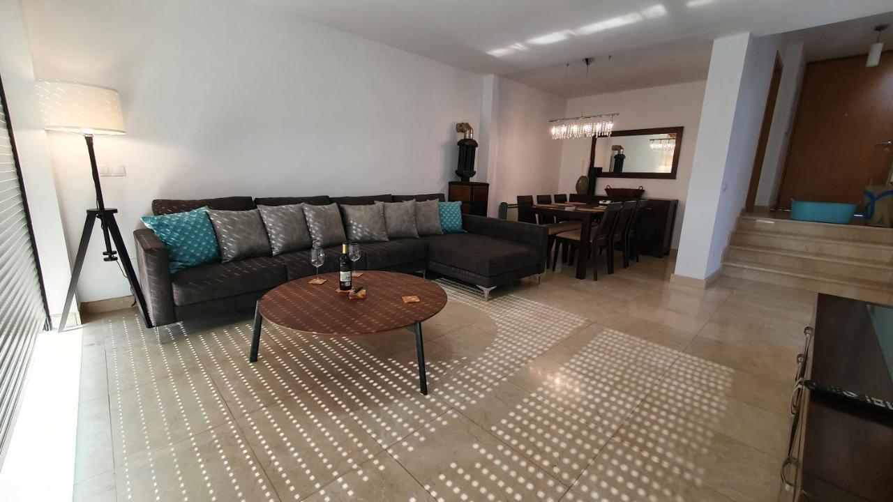 Modern 4 Double Bedroom Villa with Pool / Garden Valdoviño Buitenkant foto